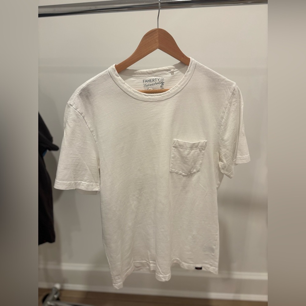 Faherty Men's White Sunwashed T-Shirt
